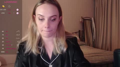 Lana online show from 02/25/25, 08:19