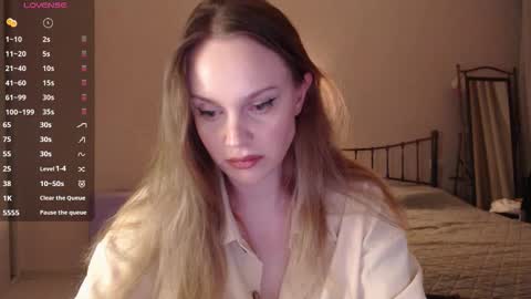 Lana online show from 09/12/25, 06:41