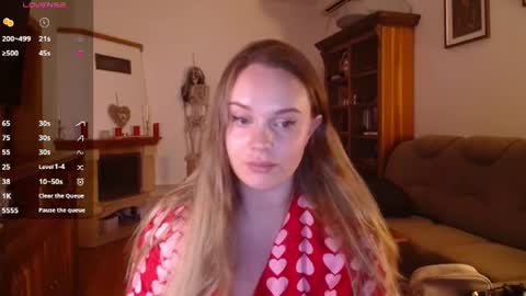 Lana online show from 06/28/26, 07:42