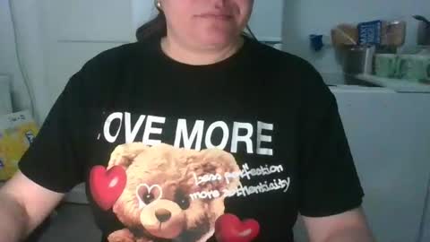 wet_pants2022 online show from 11/01/25, 10:45