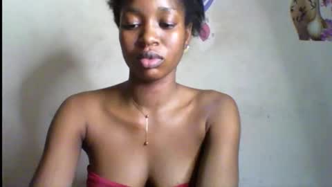 Snapshot of wet_pussy200 chatting on 11/07/25, 10:21 Bella online show from 11/07/25, 10:21