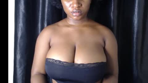 Snapshot of wet_xxpussy55 chatting on 11/30/25, 01:42 Sonia online show from 11/30/25, 01:42