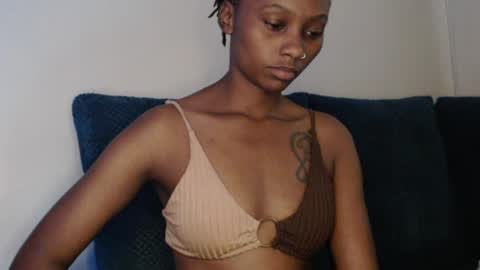 Bella online show from 07/17/26, 06:53