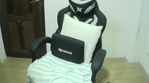 Lyns online show from 11/11/25, 03:45