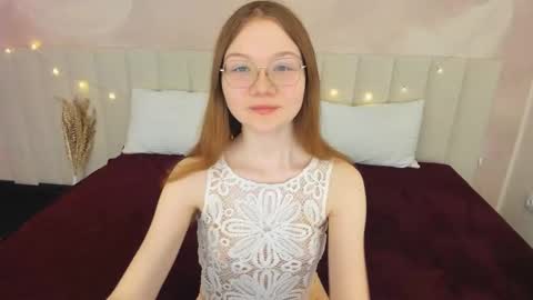 Snapshot of wetrossy chatting on 11/05/25, 02:11 Rossy online show from 11/05/25, 02:11