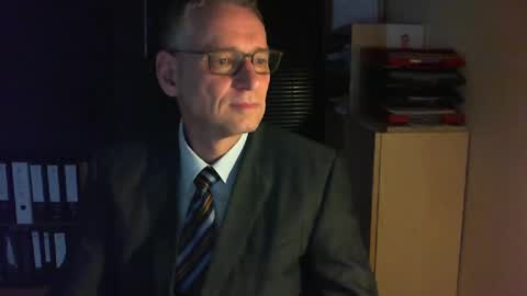 Franz online show from 12/30/24, 02:19