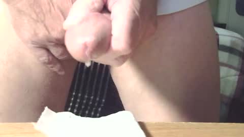 Snapshot of what893 chatting on 01/25/25, 10:28 what893 online show from 01/25/25, 10:28