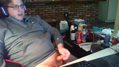 whateverdude555 online show from 12/04/25, 04:11