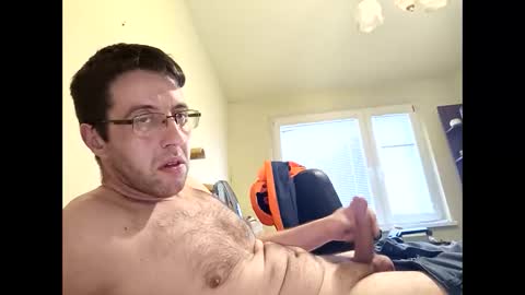 Snapshot of whatwouldyouliketosee chatting on 12/28/24, 06:49 stoffy online show from 12/28/24, 06:49