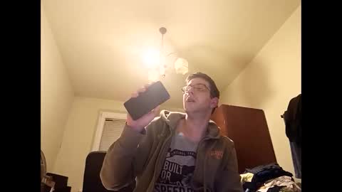 Snapshot of whatwouldyouliketosee chatting on 02/14/25, 11:42 stoffy online show from 02/14/25, 11:42