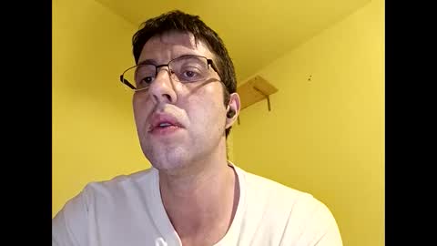 Snapshot of whatwouldyouliketosee chatting on 03/11/25, 01:26 stoffy online show from 03/11/25, 01:26