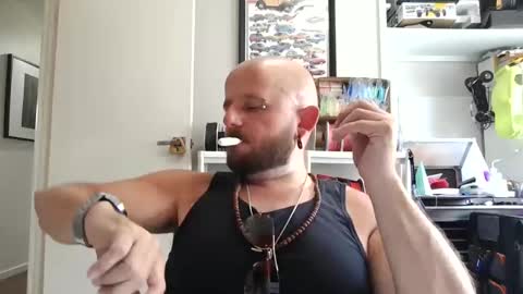 Snapshot of wheelzie chatting on 11/24/25, 04:34 wheelzie online show from 11/24/25, 04:34