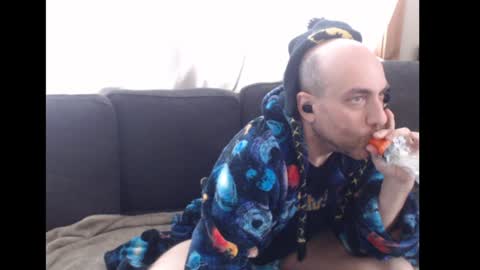 Snapshot of whiskyjane chatting on 01/16/25, 01:04 Whisky Jane Autumn Cabin Fever online show from 01/16/25, 01:04