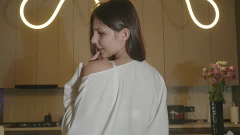 Naomi online show from 11/08/25, 02:23