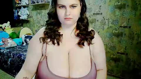 Snapshot of whisperinthedarkk chatting on 11/25/25, 08:42 whisperinthedarkk online show from 11/25/25, 08:42