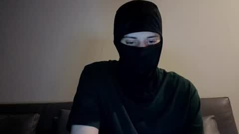 whispero_o online show from 10/28/25, 05:37