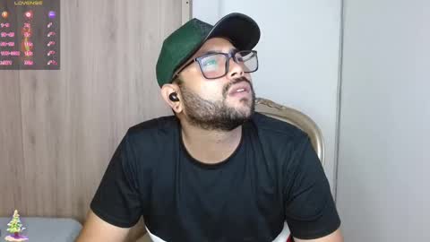 Snapshot of whispers_caplan chatting on 01/12/25, 04:50 yors online show from 01/12/25, 04:50