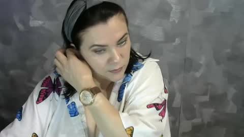 white__queen_ online show from 07/21/26, 08:16