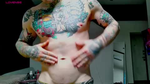 Max online show from 11/15/25, 01:51