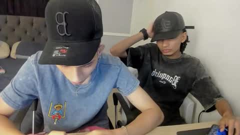 white online show from 03/23/26, 04:16