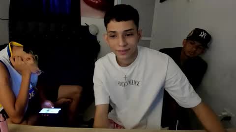 white online show from 03/26/26, 08:14