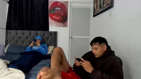 white online show from 03/31/26, 10:04