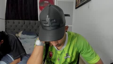 white online show from 04/08/26, 11:37