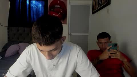 white online show from 04/10/26, 07:40