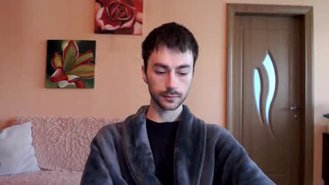 Snapshot of white_sport chatting on 09/27/25, 01:38 Tom online show from 09/27/25, 01:38