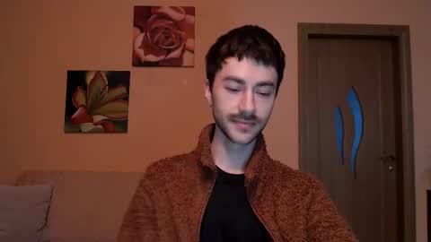 Snapshot of white_sport chatting on 11/06/25, 02:40 Tom online show from 11/06/25, 02:40