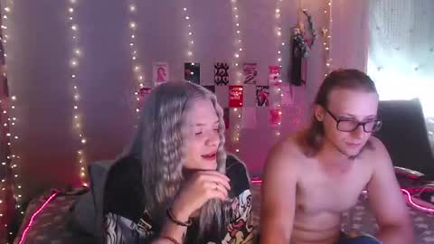 Melania and Mikey online show from 08/08/26, 09:33