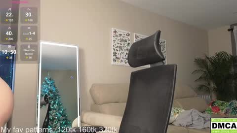 Snapshot of whiteanisha chatting on 12/29/24, 10:12 Anisha online show from 12/29/24, 10:12