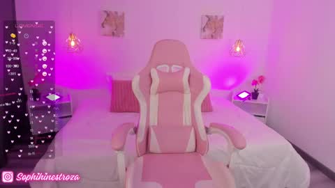 Snapshot of whiteatenea chatting on 03/03/25, 08:05 whiteatenea online show from 03/03/25, 08:05