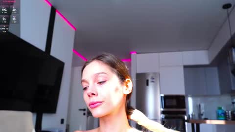 Kate  online show from 11/27/25, 07:32