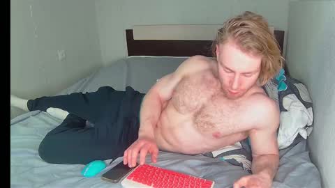 whitebars22 online show from 03/24/26, 05:12