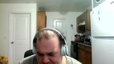 Snapshot of whiteboyguidx chatting on 12/18/25, 04:51 Tony Floyd online show from 12/18/25, 04:51