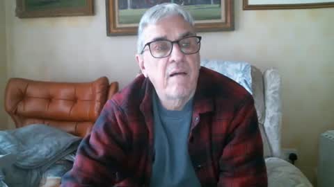 Snapshot of whitebriefs009 chatting on 01/05/25, 01:15 whitebriefs009 online show from 01/05/25, 01:15