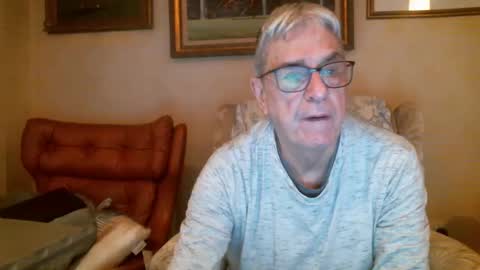 Snapshot of whitebriefs009 chatting on 01/15/25, 09:35 whitebriefs009 online show from 01/15/25, 09:35