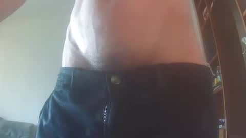 Snapshot of whiteduke81 chatting on 05/30/26, 04:04 Whiteduke online show from 05/30/26, 04:04