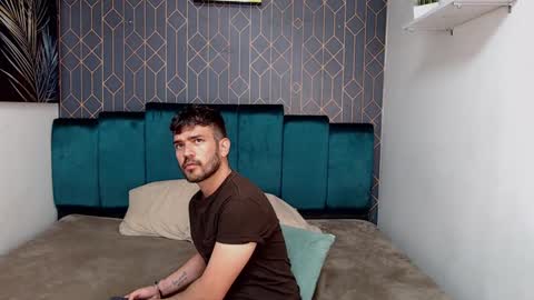 Dylan white online show from 02/11/25, 11:44