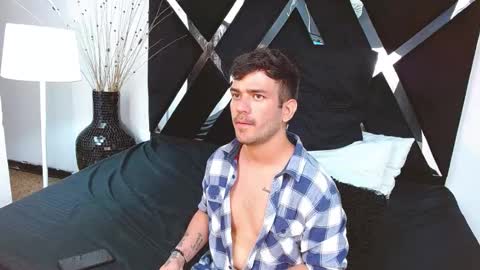 Dylan white online show from 02/21/25, 12:16