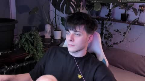 Gus online show from 12/02/24, 06:32