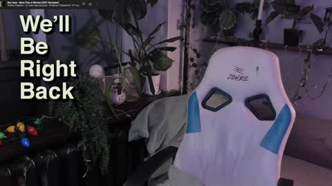 Snapshot of whiteegrimm chatting on 12/24/24, 09:33 Gus online show from 12/24/24, 09:33