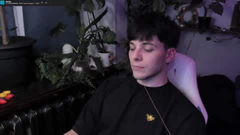 Snapshot of whiteegrimm chatting on 01/16/25, 11:59 Gus online show from 01/16/25, 11:59