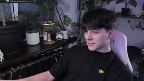 Snapshot of whiteegrimm chatting on 01/28/25, 09:19 Gus online show from 01/28/25, 09:19