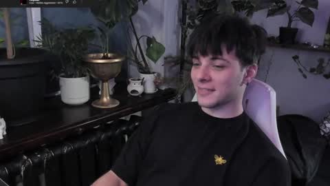 Snapshot of whiteegrimm chatting on 01/29/25, 03:47 Gus online show from 01/29/25, 03:47