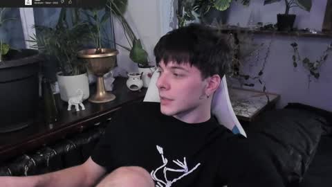 Gus online show from 02/04/25, 09:10