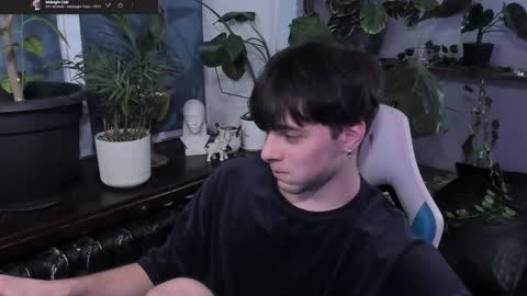 Snapshot of whiteegrimm chatting on 02/17/25, 06:15 Gus online show from 02/17/25, 06:15