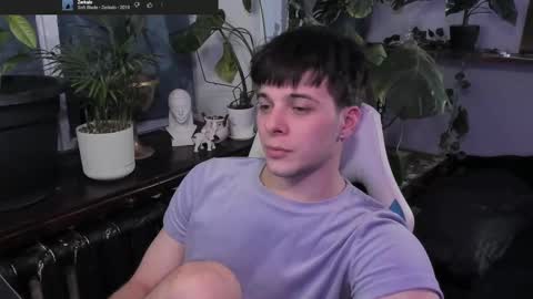 Snapshot of whiteegrimm chatting on 02/25/25, 07:25 Gus online show from 02/25/25, 07:25