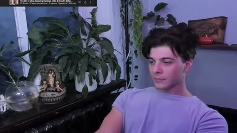 Snapshot of whiteegrimm chatting on 10/13/25, 06:41 Gus online show from 10/13/25, 06:41